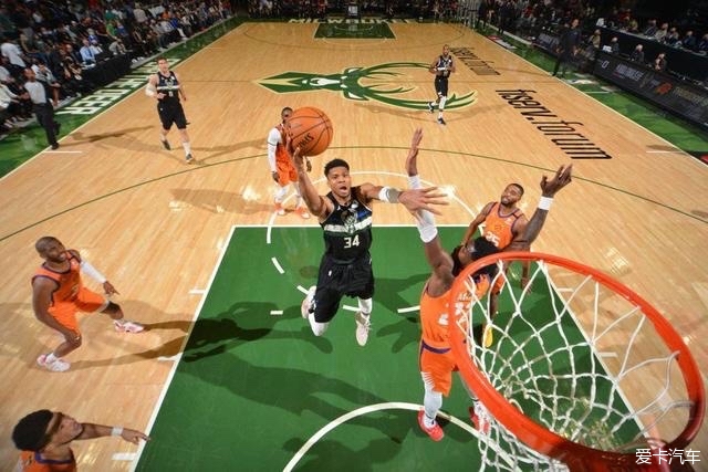 张镇麟20分辽宁胜福建 孙铭徽13+11广厦胜江苏