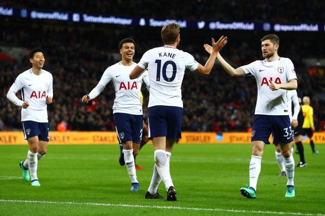 李晓旭迎来CBA生涯700场里程碑 身前只剩周鹏