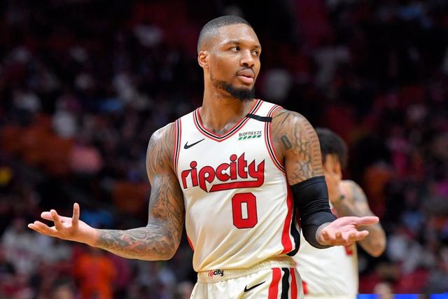 詹姆斯25+7+10拉塞尔27+10 湖人大胜老鹰回第9